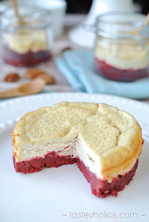 Mini-Red-Velvet-Cinnamon-Cheesecakes.jpg