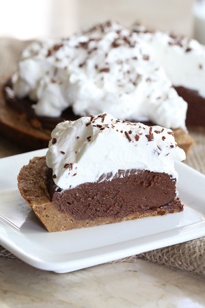 Low Carb & Gluten Free Peanut Butter & Chocolate French Silk Pie